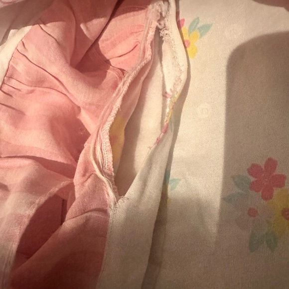 Mattel Barbie Pink and Yellow Comforter with Whimsical Butterfly Design 90s - Picture 2 of 2